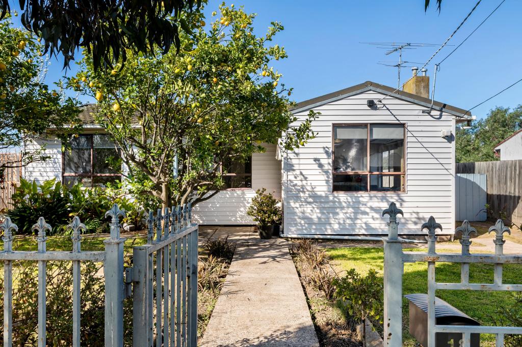 18 Hotham St, Braybrook, VIC 3019