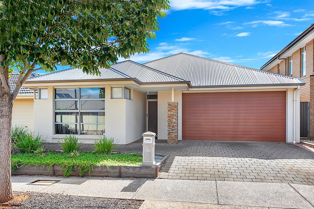 7 COKER PL, BLAKEVIEW, SA 5114