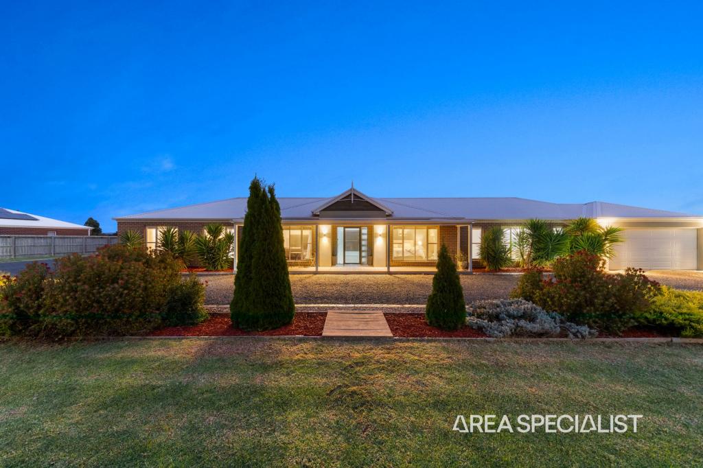 84 Gainsborough Ave, Lang Lang, VIC 3984
