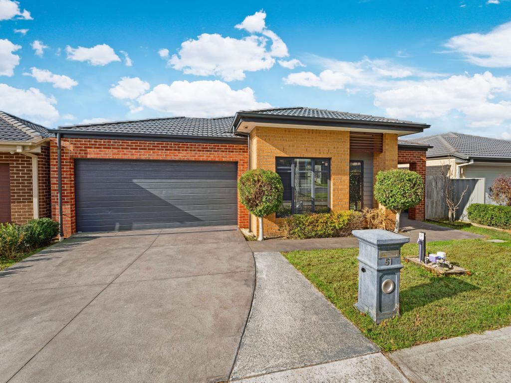 51 Fable Way, Cranbourne East, VIC 3977