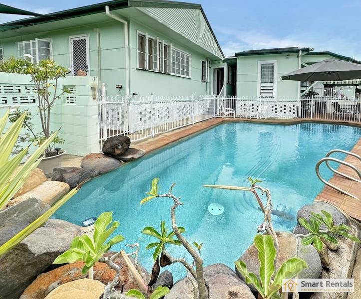 1/1 Philp St, Hermit Park, QLD 4812