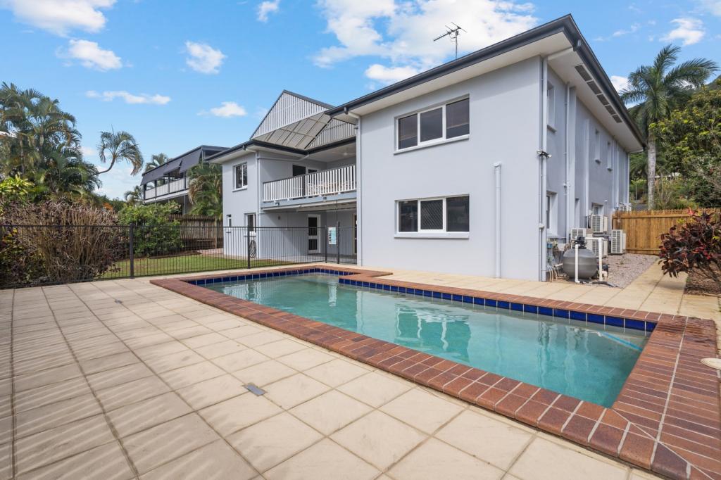 24 Southerden Dr, Mooroobool, QLD 4870