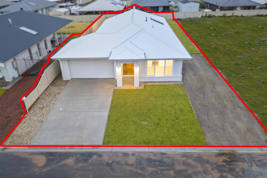 8 Viceconte Ct, Tocumwal, NSW 2714
