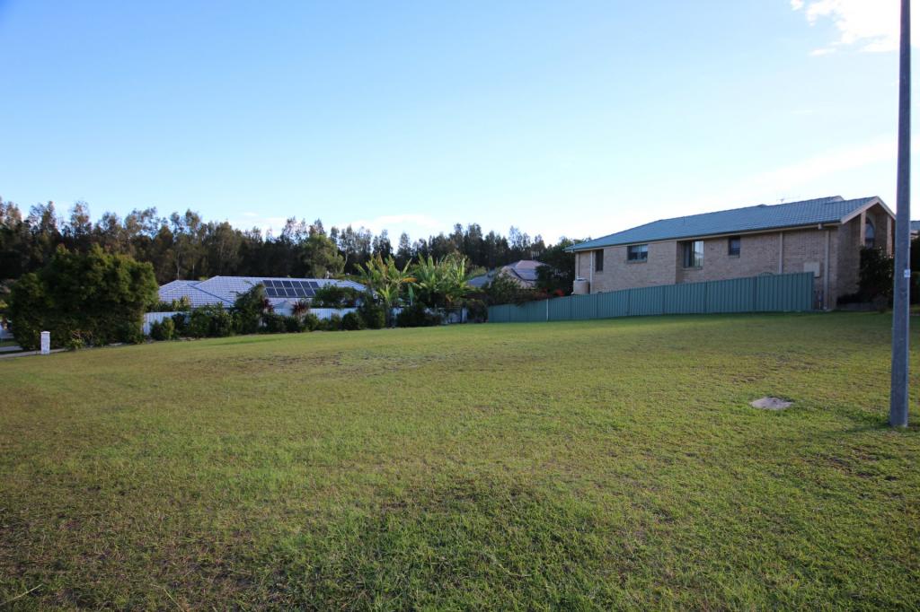 2 Bellevue Pl, Black Head, NSW 2430