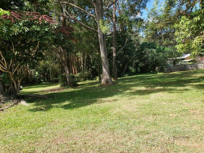 6 DOUGLAS ST, RUSSELL ISLAND, QLD 4184