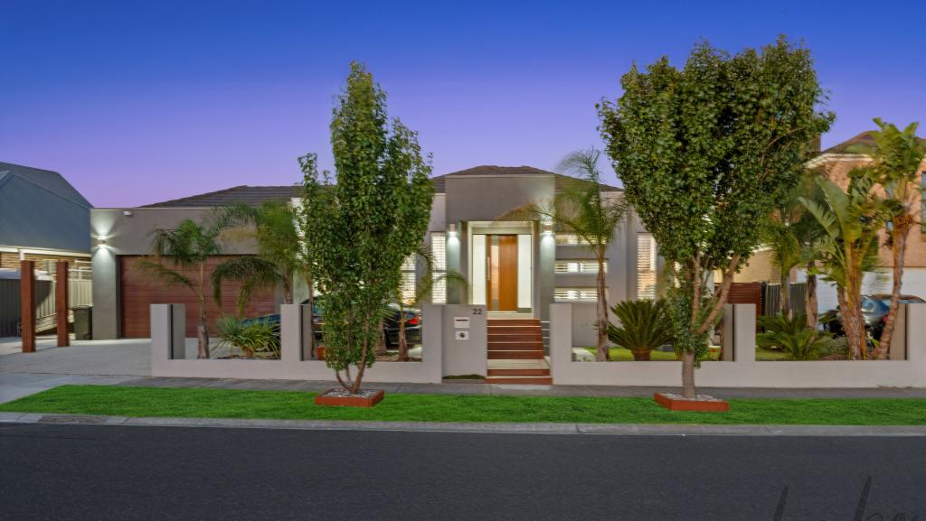 22 MAREEBA WAY, CRAIGIEBURN, VIC 3064