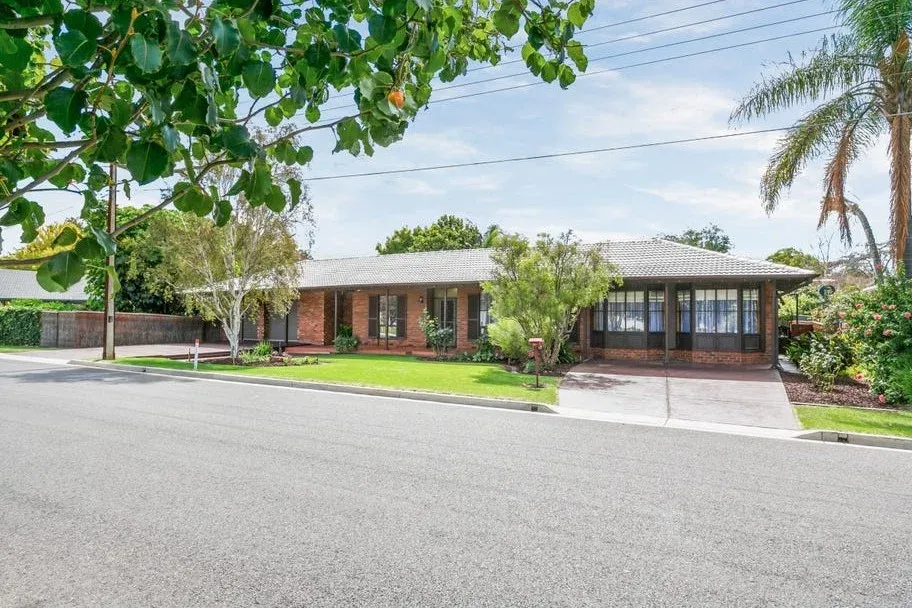 39 Saratoga Dr, Novar Gardens, SA 5040