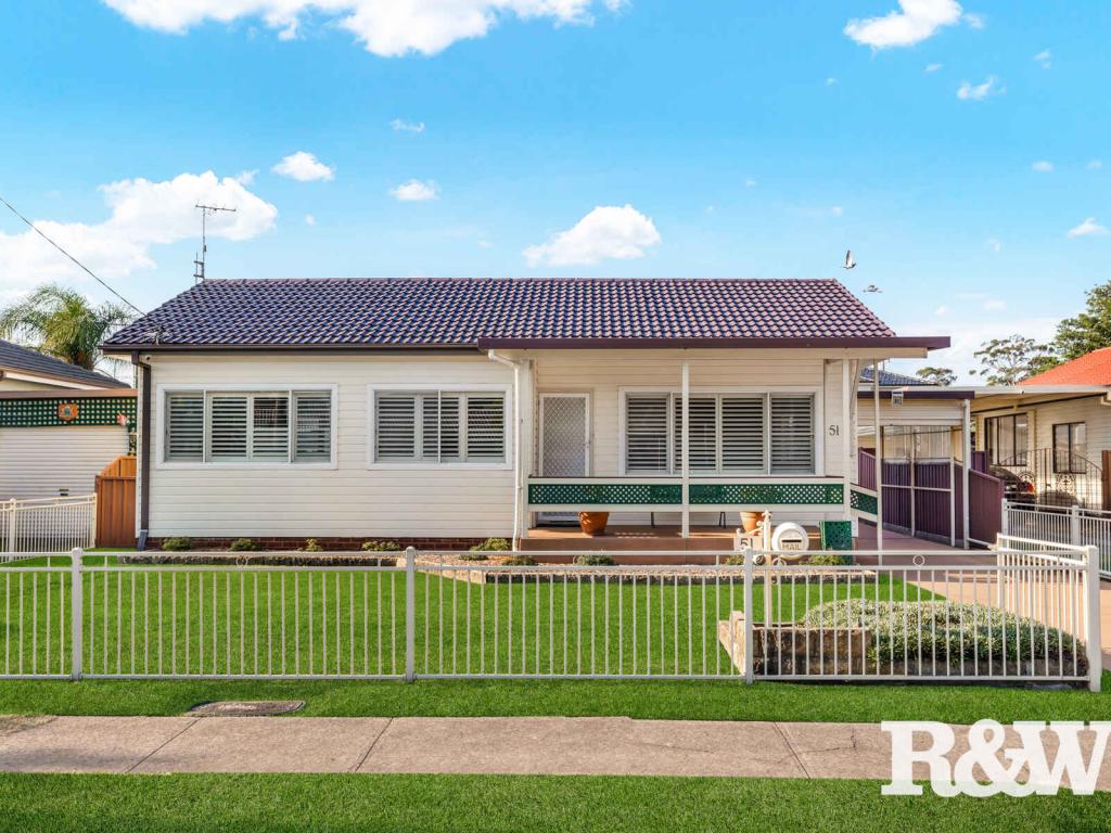 51 Chadwick Cres, Fairfield West, NSW 2165