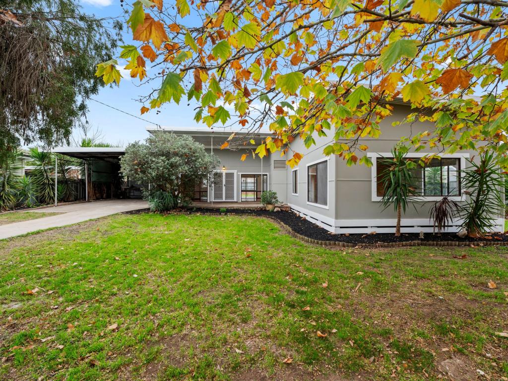 8 Charles St, Benalla, VIC 3672