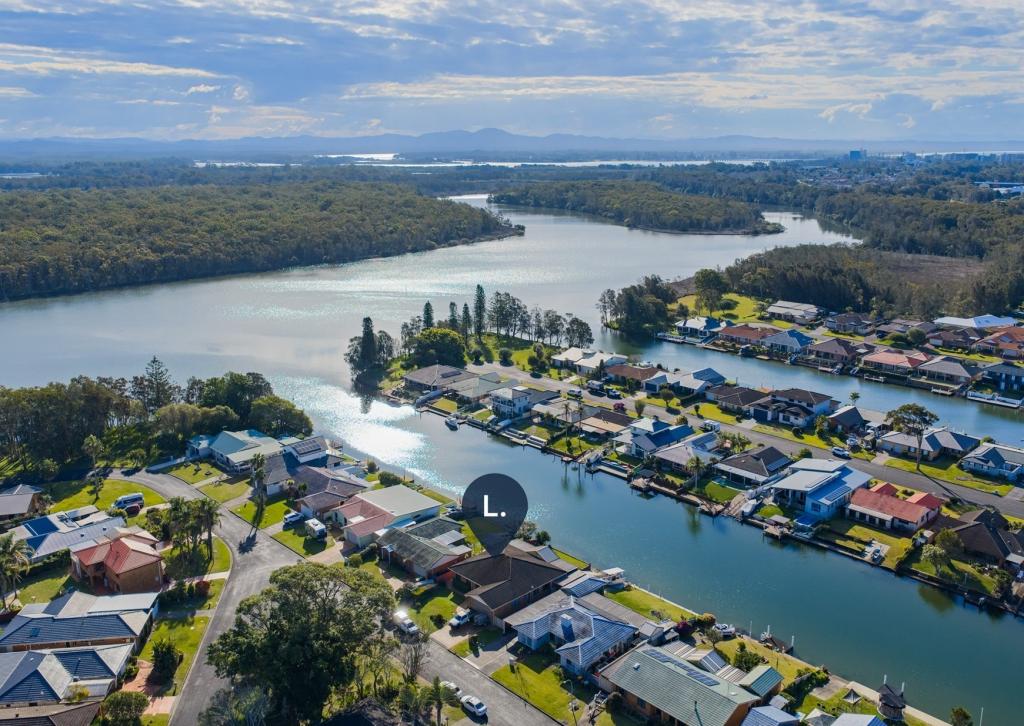 11 ELOUERA CRES, FORSTER, NSW 2428