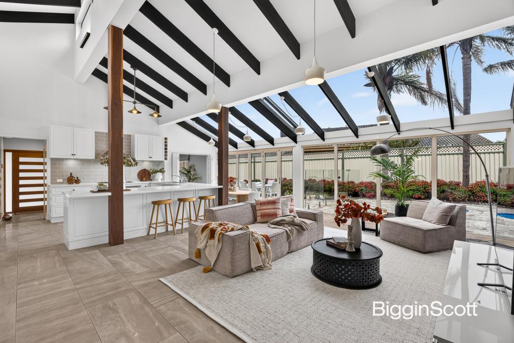 3 HOPKINS CL, ROWVILLE, VIC 3178