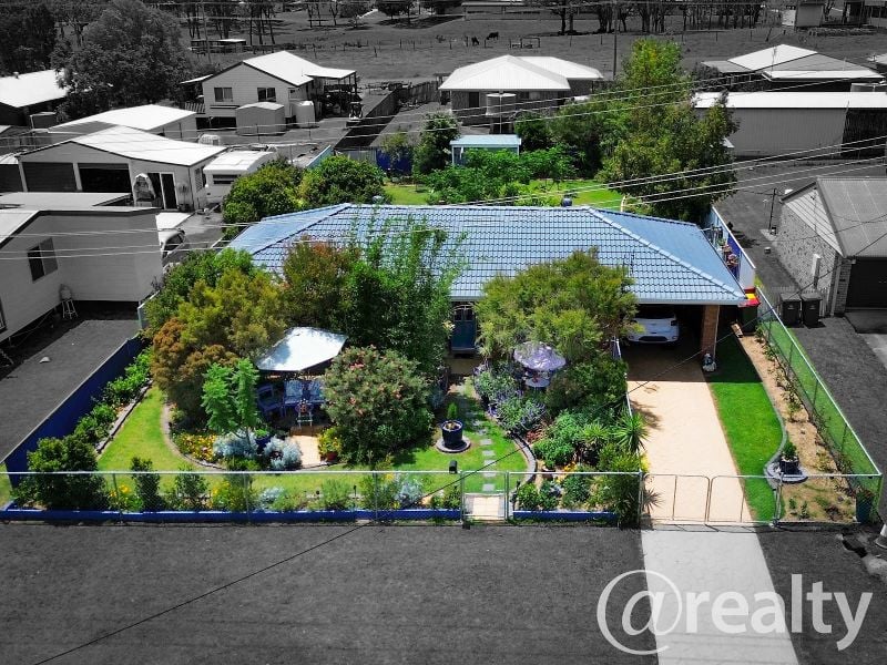 32 BUNKER AVE, NANANGO, QLD 4615