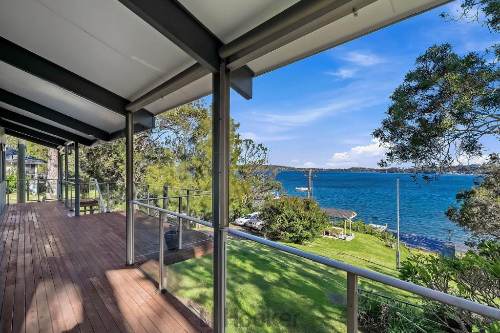 365 Coal Point Rd, Coal Point, NSW 2283