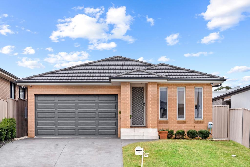 97 Mciver Ave, Middleton Grange, NSW 2171