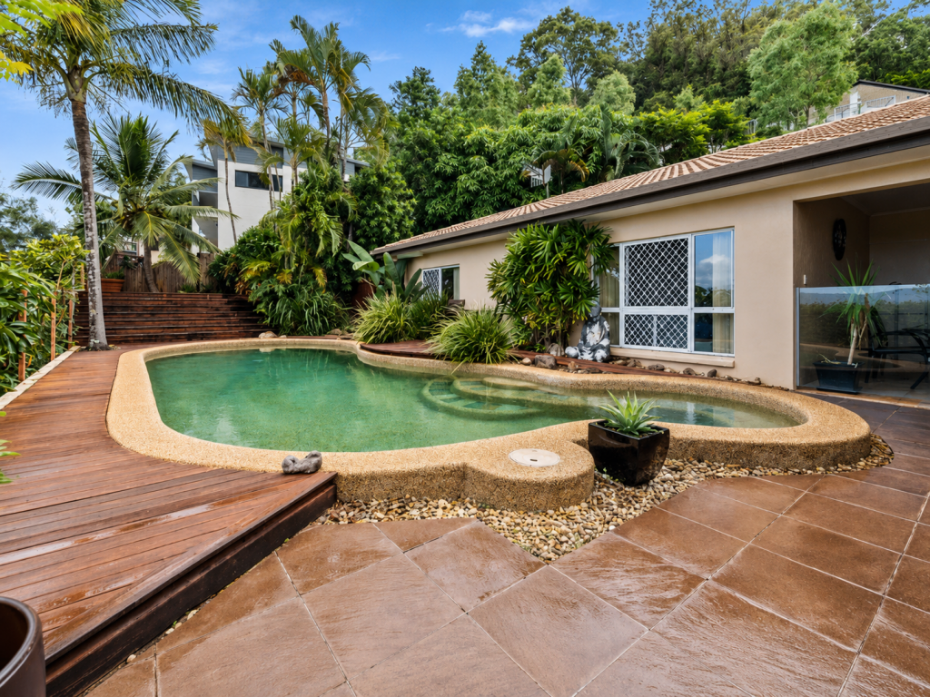 7 Rosemont Ct, Mooroobool, QLD 4870