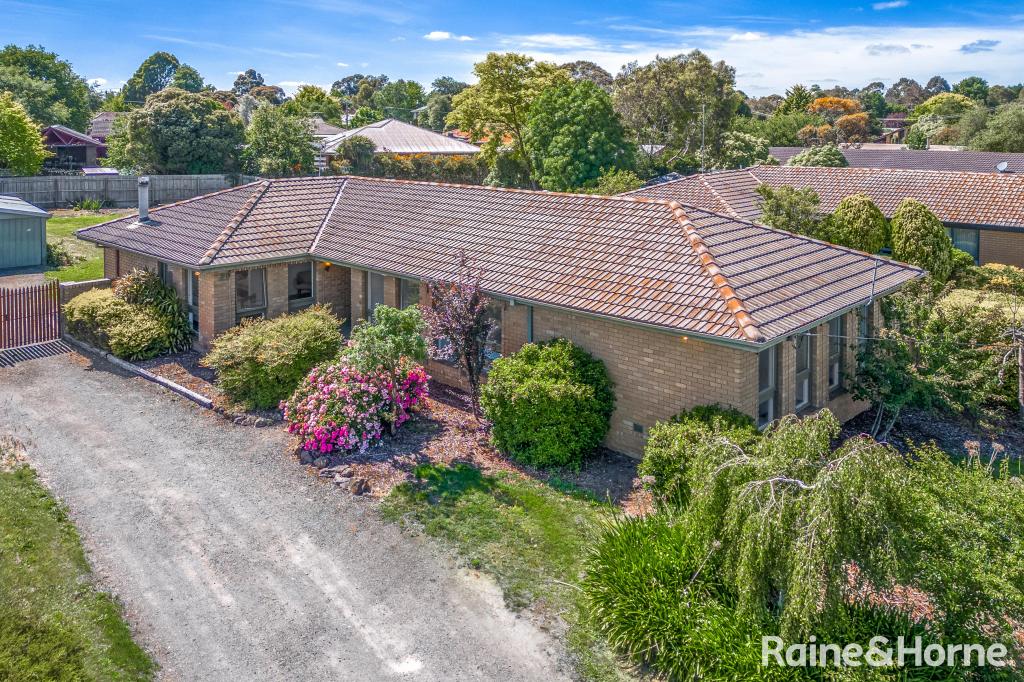 21 Worcester Rd, Gisborne, VIC 3437