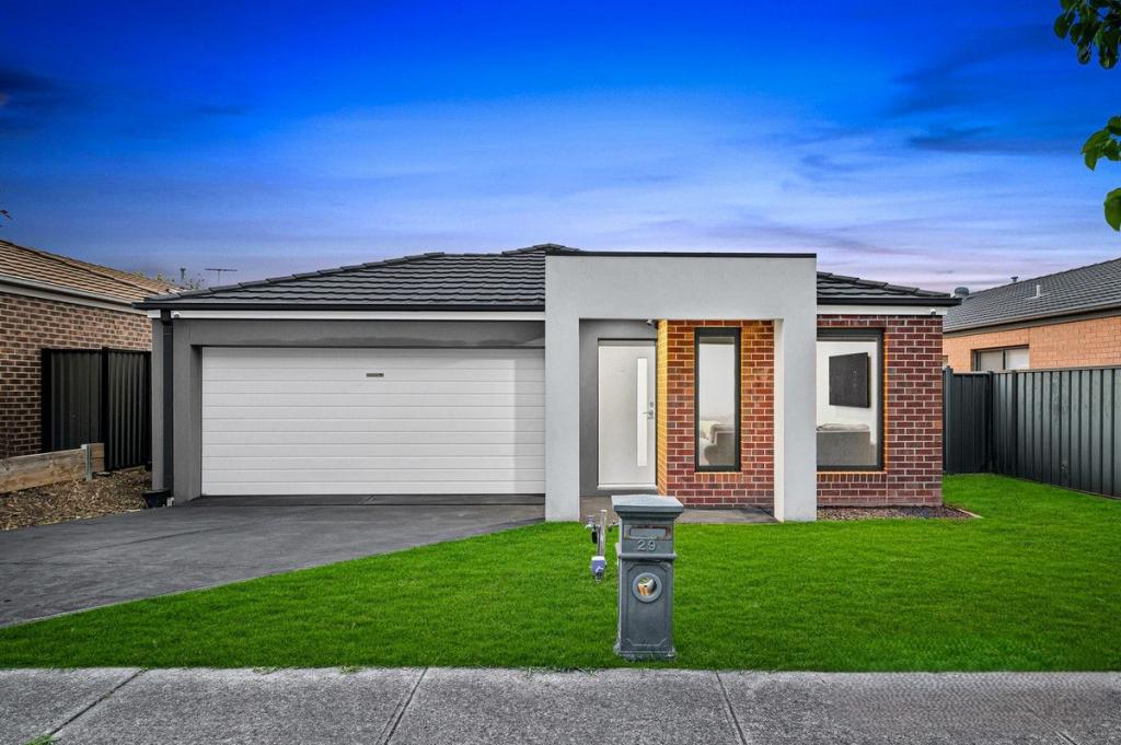 29 Barossa Dr, Clyde North, VIC 3978