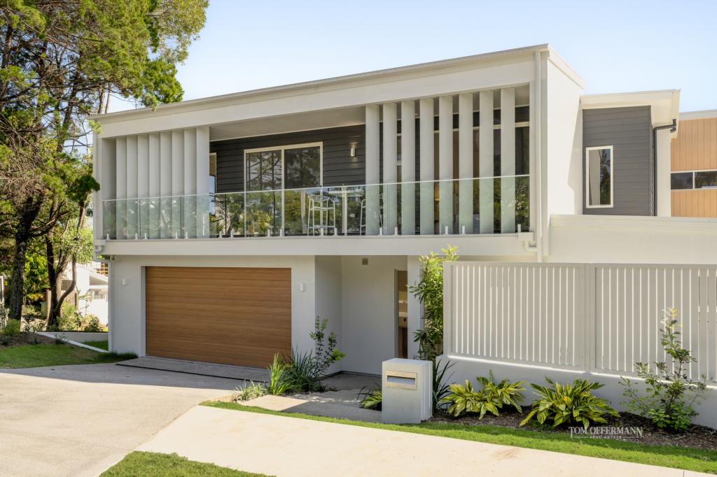 1A & 2A/16 SAFARI ST, NOOSA HEADS, QLD 4567