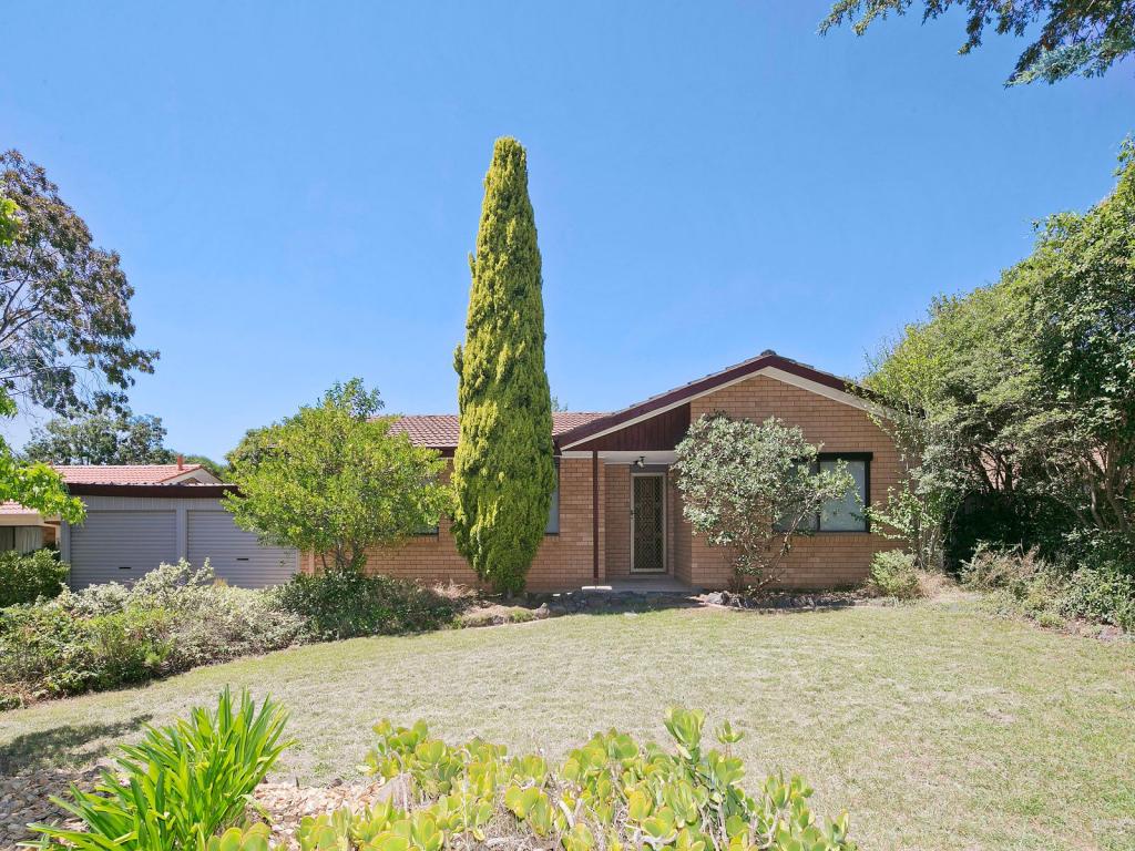 11 Dalton Pl, Florey, ACT 2615