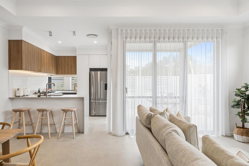 1/8 Koombana Way, Kallaroo, WA 6025
