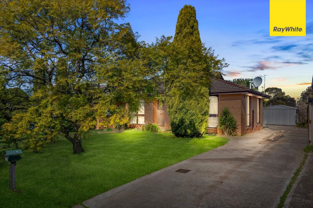17 Grenville Pl, Melton West, VIC 3337