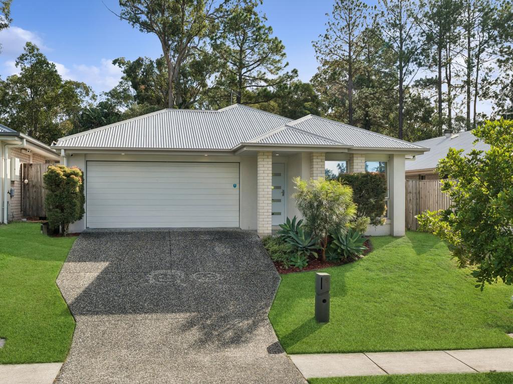 9 Bloomfield Ave, Park Ridge, QLD 4125