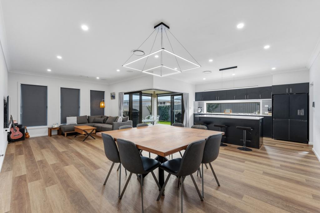12 Mallee Cres, Tahmoor, NSW 2573