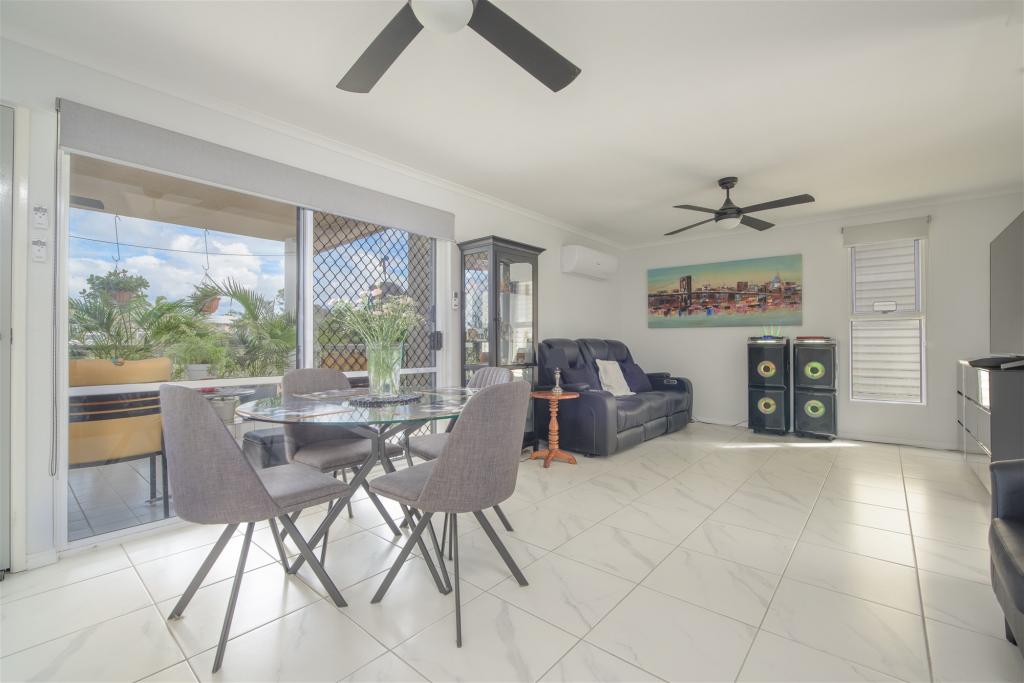 8/4 Pittsbay Cres, Boyne Island, QLD 4680