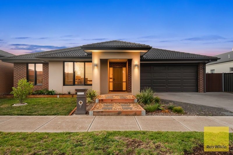 7 FREEMONT CCT, TRUGANINA, VIC 3029