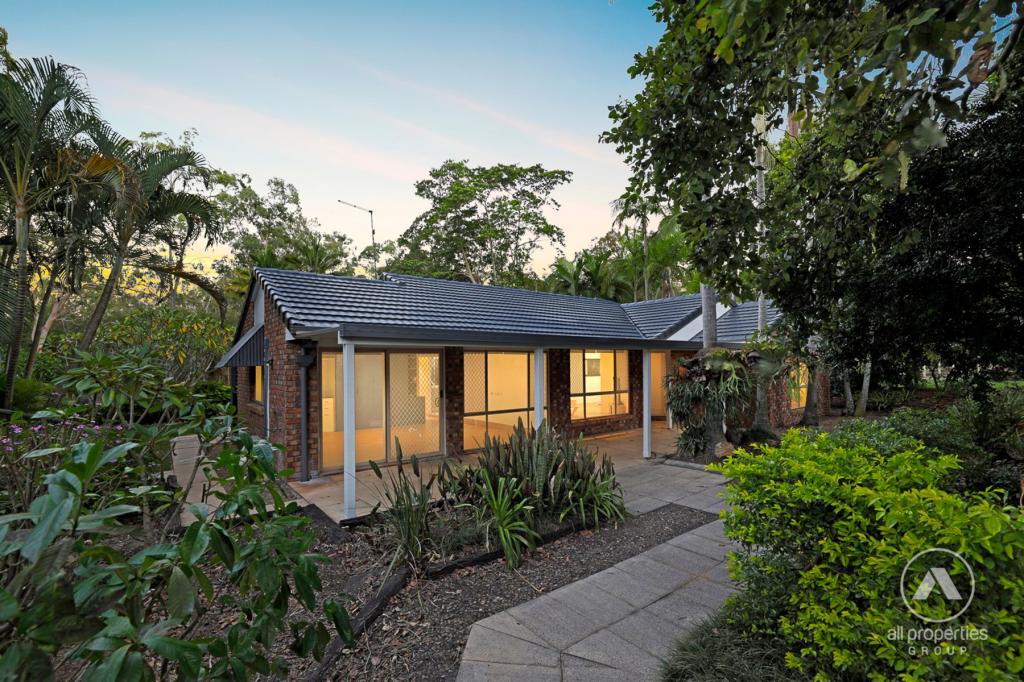 126-128 Eildon Cl, Munruben, QLD 4125