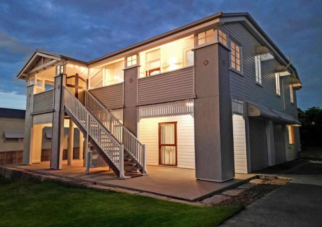 16 Bright St, Newtown, QLD 4305