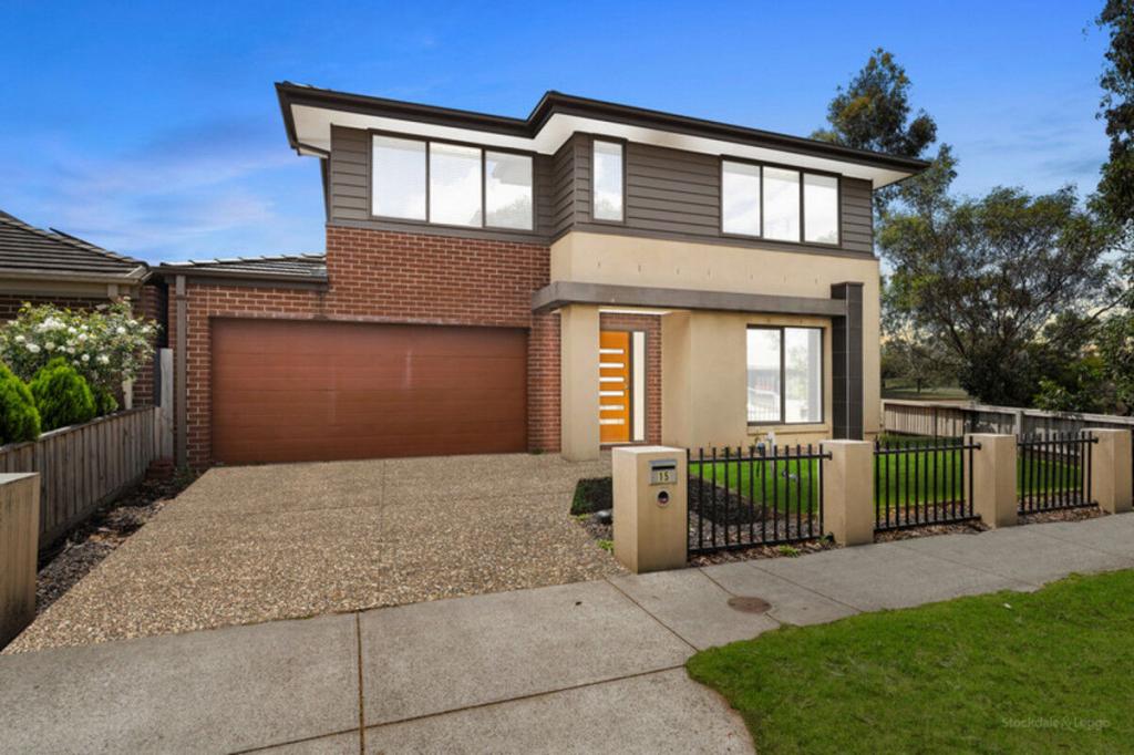 15 Armidale Dr, Pakenham, VIC 3810