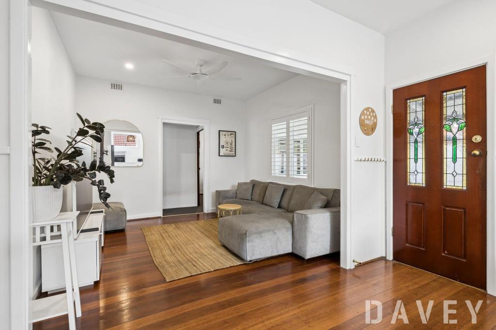 202 Ravenscar St, Doubleview, WA 6018