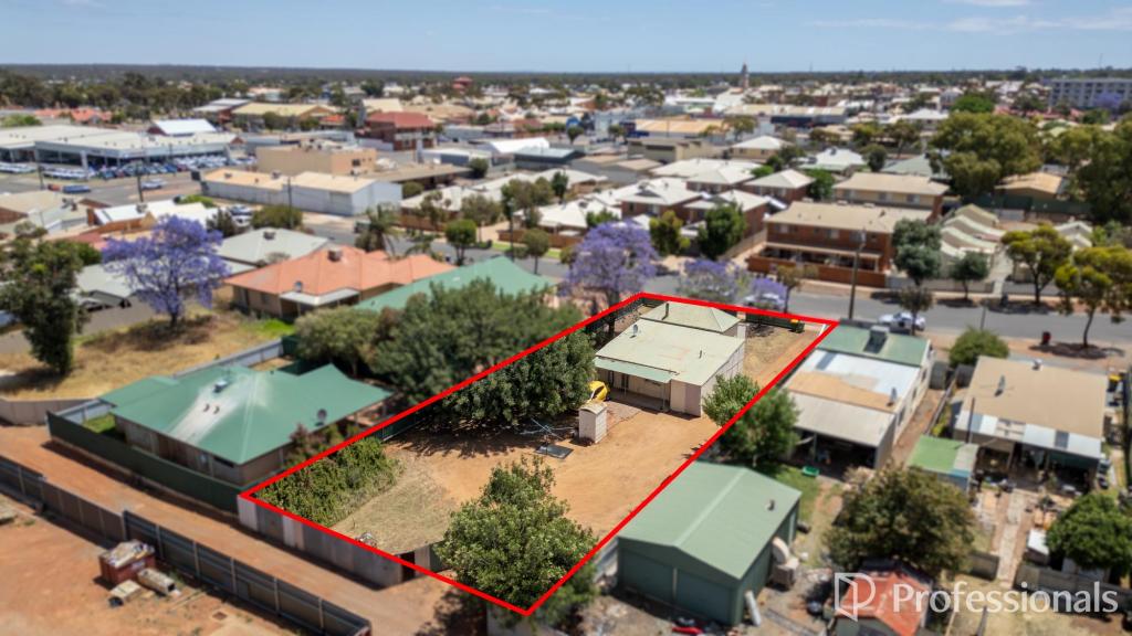 13 Hanbury St, Kalgoorlie, WA 6430