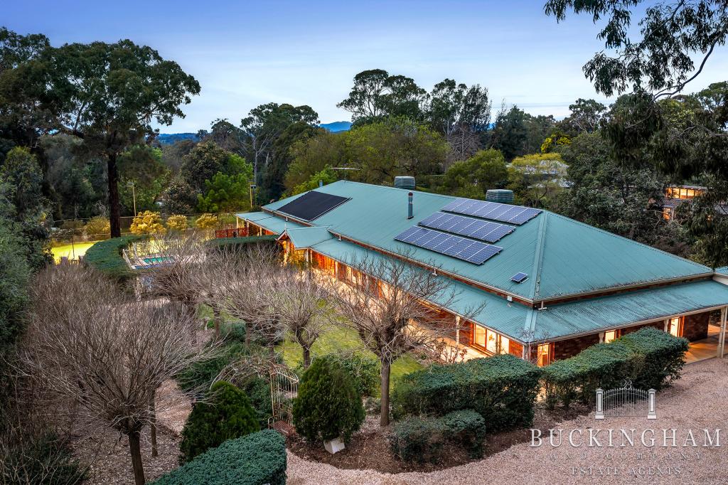 8 Hillcrest Ave, Eltham, VIC 3095