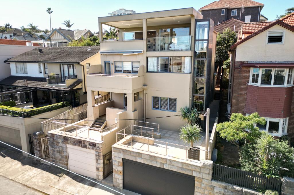 8 Upper Gilbert St, Manly, NSW 2095