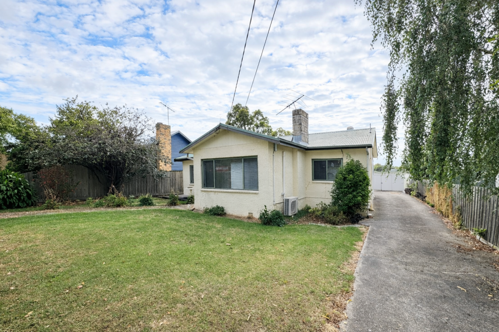 21 Marcus St, Highton, VIC 3216