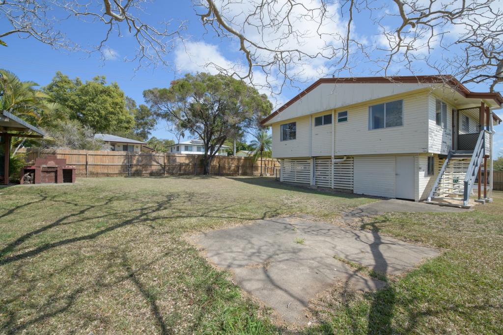 10 Whiting St, Toolooa, QLD 4680