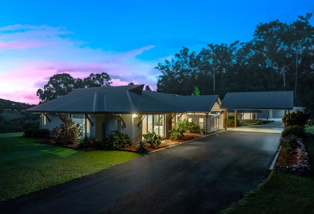 77 Blacks Rd, Willow Vale, QLD 4209