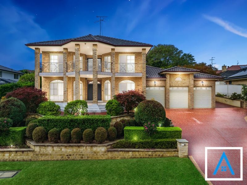 10 Glenavon Pl, Glen Alpine, NSW 2560