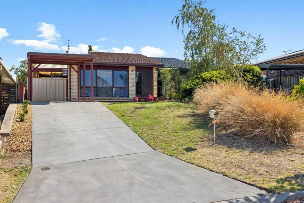 50 De Sassenay Cres, Modbury Heights, SA 5092