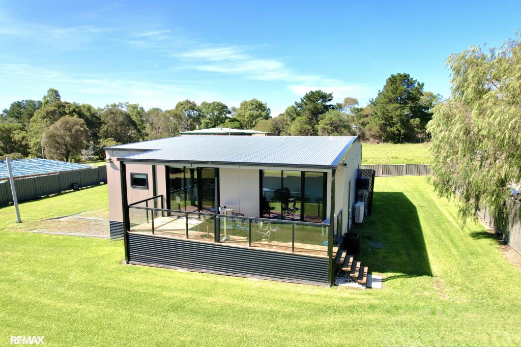 24 Broadlands Rd, Metung, VIC 3904