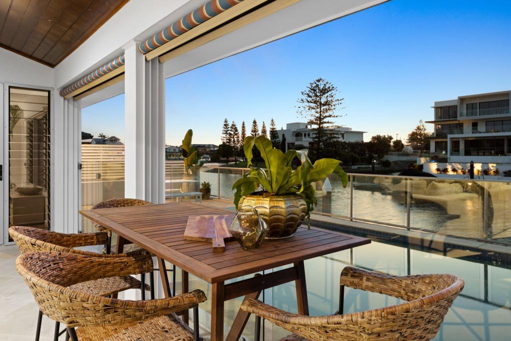 15 Etna St, Surfers Paradise, QLD 4217