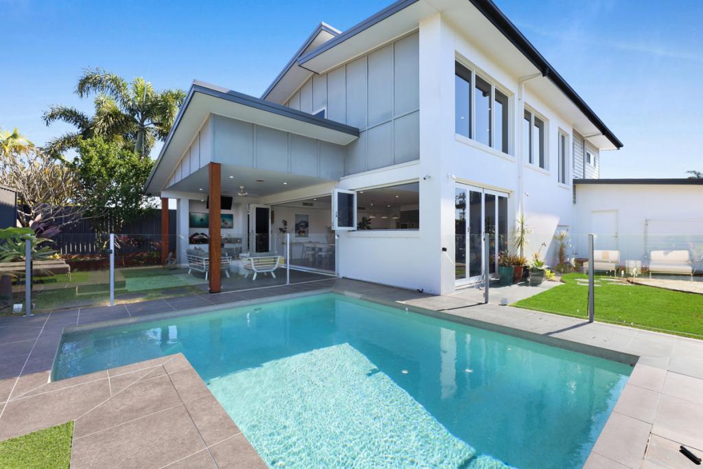 12 Mahogany Dr, Palm Beach, QLD 4221
