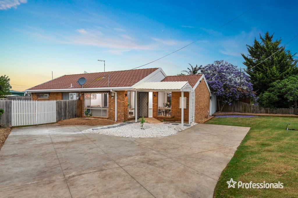 14 Argyle Cres, Werribee, VIC 3030