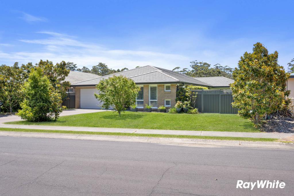 8 Caitlin Cres, Broulee, NSW 2537