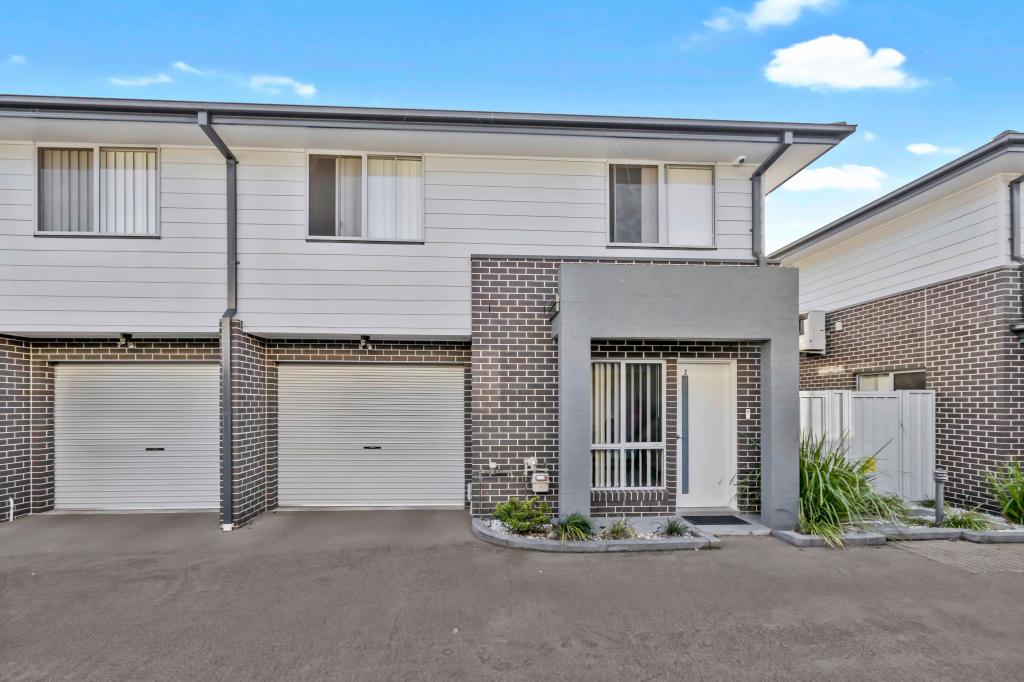 2/111 Canberra St, Oxley Park, NSW 2760