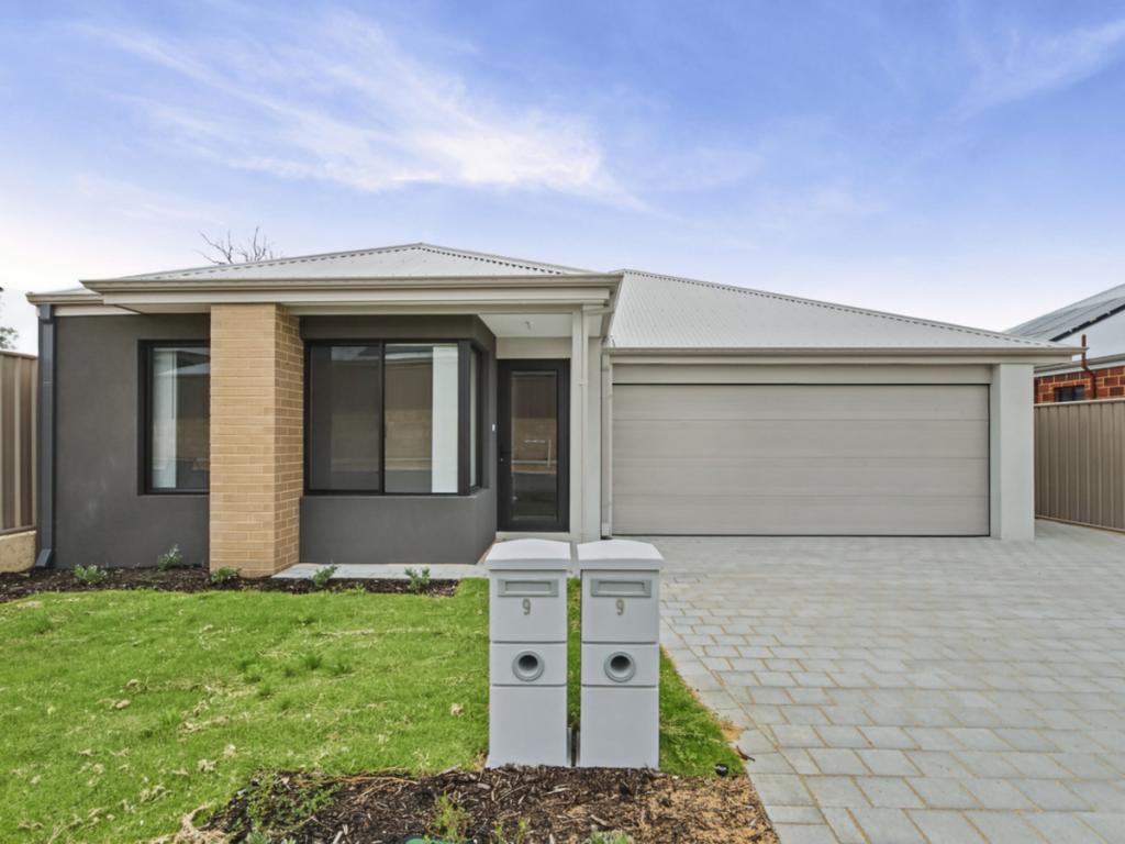 9a Baring Rd, Parmelia, WA 6167