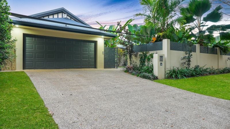 11 Huntley Cres, Redlynch, QLD 4870