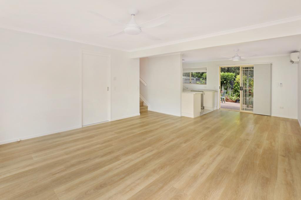 4/8 Lyon St, Dicky Beach, QLD 4551